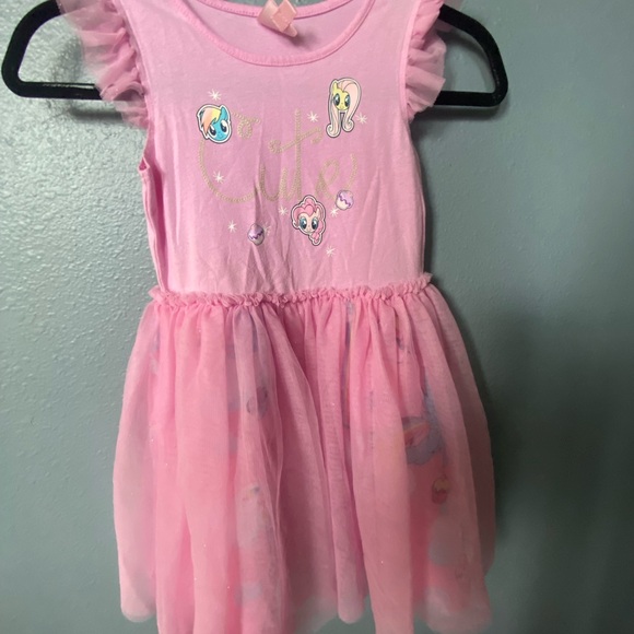 Sundresses and rompers  with Flutter Sleeves - Picture 14 of 14